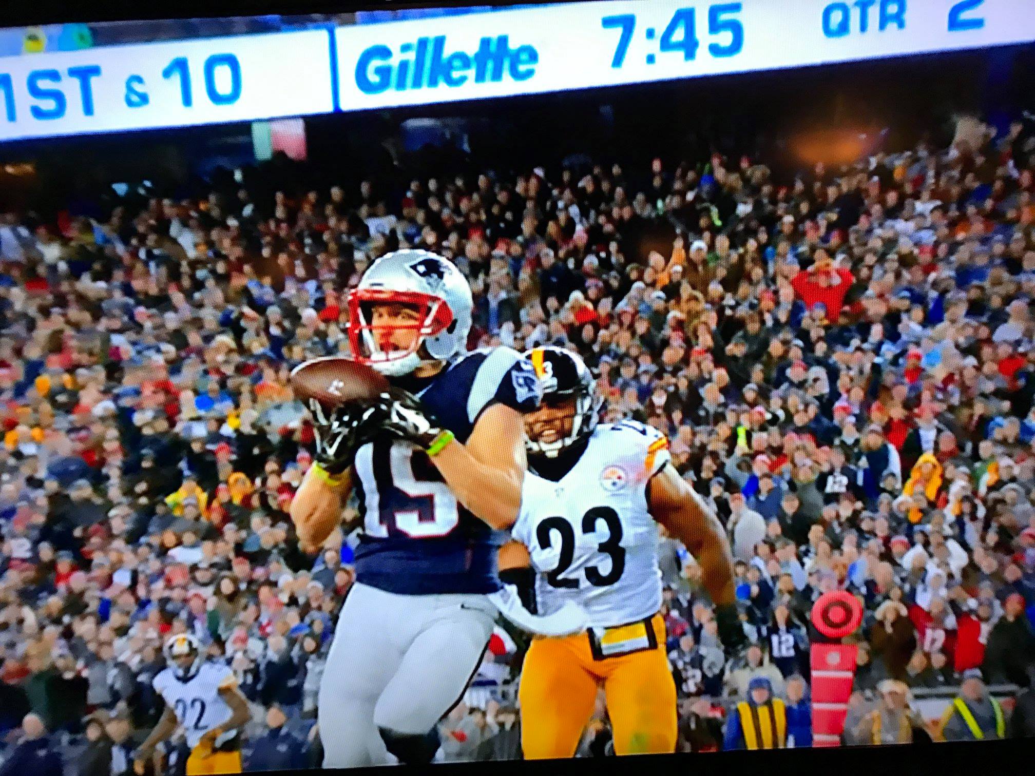Photograph of Patriots catching ball